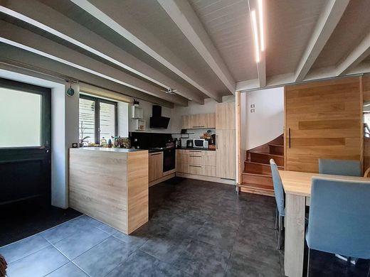 Casa de lujo en Léaz, Ain