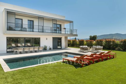 Luxury home in La Roquette-sur-Siagne, Alpes-Maritimes