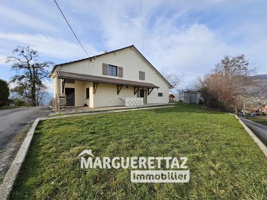豪宅  Marcellaz, Haute-Savoie