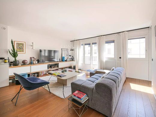 Apartment / Etagenwohnung in Tour Eiffel, Invalides – Ecole Militaire, Saint-Thomas d’Aquin, Paris
