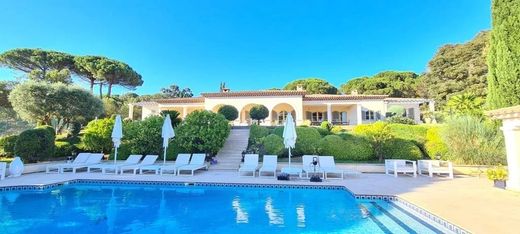 ‏בתים כפריים או חוות ב  סן טרופה, Var