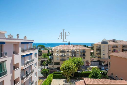 Apartment / Etagenwohnung in Beaulieu-sur-Mer, Alpes-Maritimes