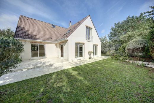 Luxury home in Fourqueux, Yvelines