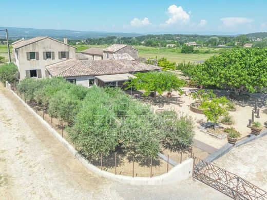 Luxury home in Oppède le Vieux, Vaucluse