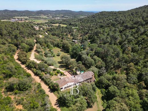 Landhaus / Bauernhof in Mont-ras, Provinz Girona