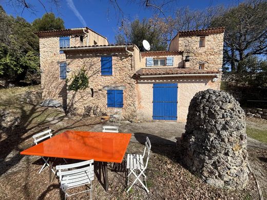 Casa rural / Casa de pueblo en Châteaudouble, Var