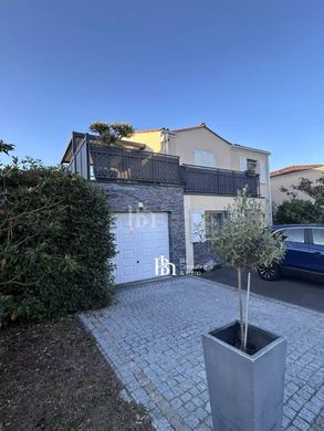 Luxury home in Villenave-d'Ornon, Gironde