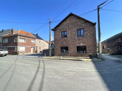 Duplex in Bassenge, Liège Province
