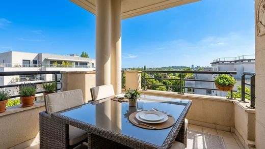 Apartment in Garches, Hauts-de-Seine