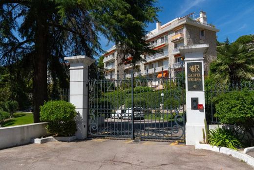 Apartment / Etagenwohnung in Nizza, Alpes-Maritimes