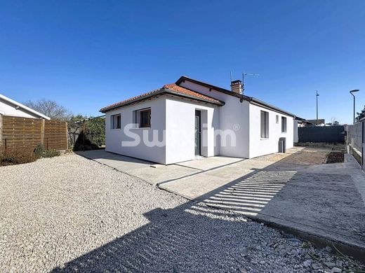 Apartment in Divonne-les-Bains, Ain