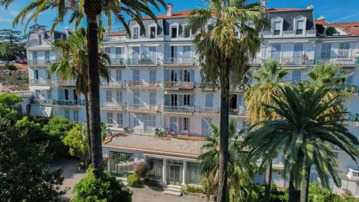 Apartment / Etagenwohnung in Cannes, Alpes-Maritimes