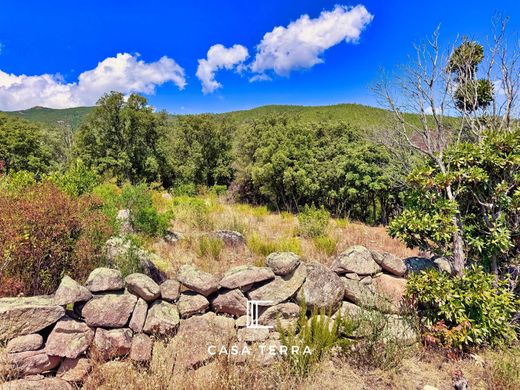 Grond in Porto-Vecchio, South Corsica