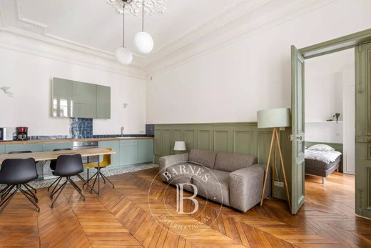 Apartment in Champs-Elysées, Madeleine, Triangle d’or, Paris