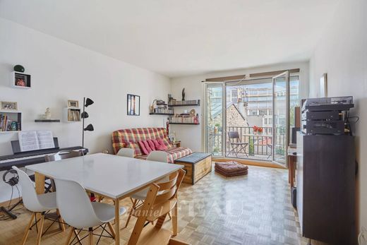 Apartment in Motte-Picquet, Commerce, Necker, Paris