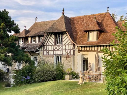 Trouville-sur-Mer, Calvadosの高級住宅