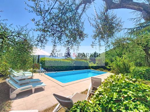 Casa de lujo en Le Broc, Alpes Marítimos