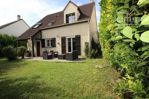 Casa di lusso a Gournay-sur-Marne, Seine-Saint-Denis