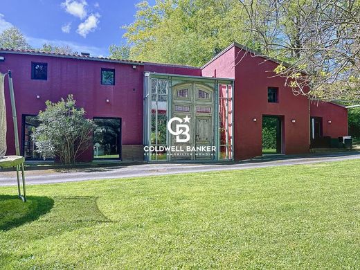Luxury home for sale in La Roche-sur-Yon