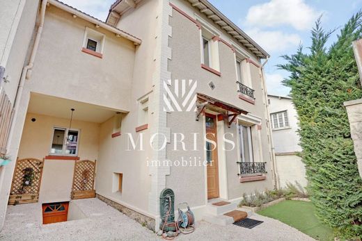 منزل ﻓﻲ Colombes, Hauts-de-Seine