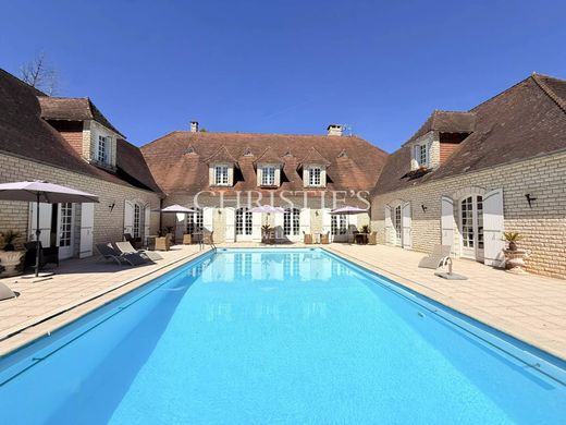 Palace in Thiviers, Dordogne