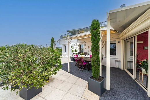 Apartment in Bordeaux, Gironde
