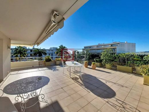 ﺷﻘﺔ ﻓﻲ Antibes, Alpes-Maritimes