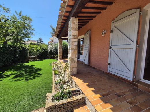 Luxus-Haus in La Seyne-sur-Mer, Var