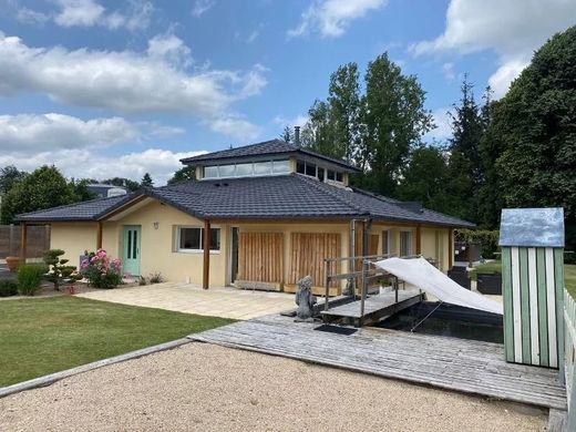 Luxury home in Saint-Agathon, Côtes-d'Armor