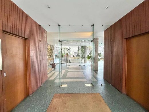 Apartment in La Muette, Auteuil, Porte Dauphine, Paris