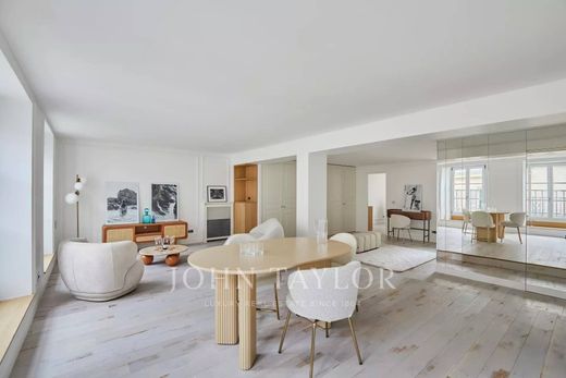 Apartment / Etagenwohnung in Chatelet les Halles, Louvre-Tuileries, Palais Royal, Paris