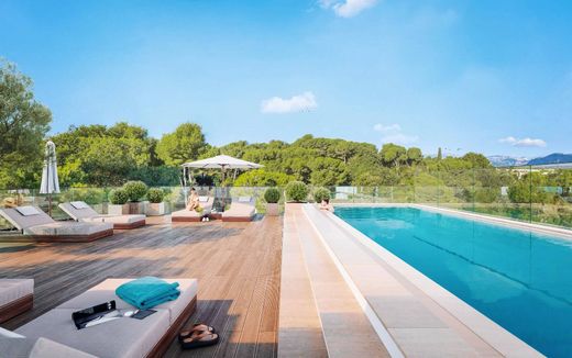 Apartment / Etagenwohnung in Antibes, Alpes-Maritimes