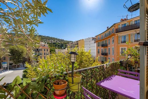 Apartment / Etagenwohnung in Nizza, Alpes-Maritimes
