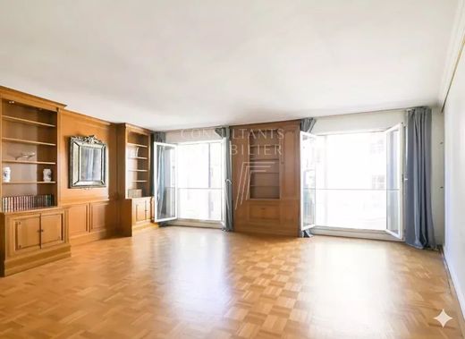 Apartment in La Muette, Auteuil, Porte Dauphine, Paris