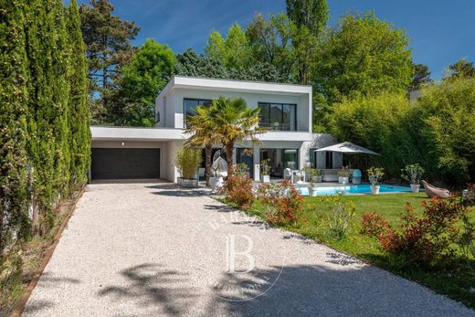 Luxury home in Charbonnières-les-Bains, Rhône