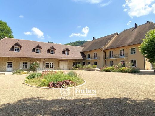 Luxus-Haus in Domblans, Jura