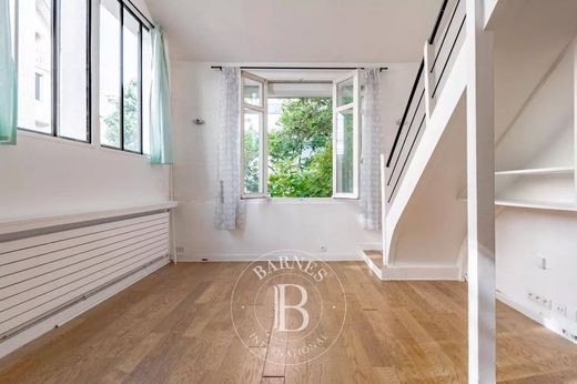 Apartment / Etagenwohnung in Montparnasse, Alésia, Montsouris, Paris