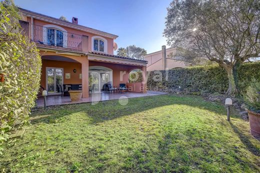 Villa en Mougins, Alpes Marítimos