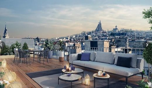 Apartment in Montmartre, Abbesses, Grandes-Carrières, Paris