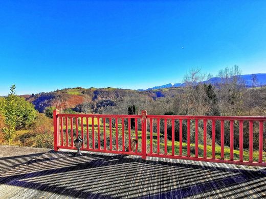 Casa de lujo en Bagnères-de-Bigorre, Altos Pirineos