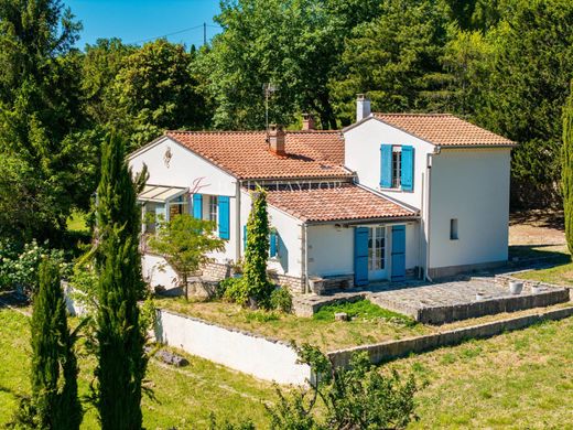 Luxury home in Goult, Vaucluse