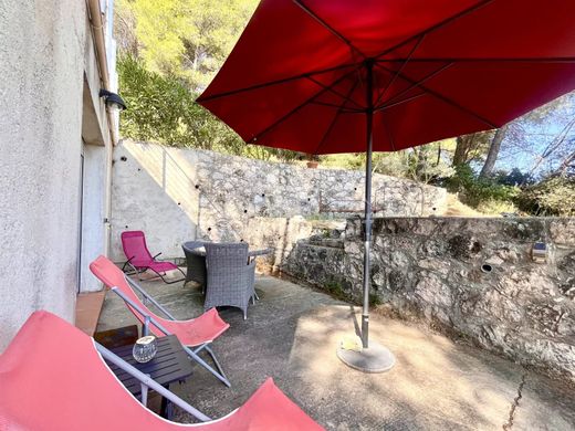 Luxe woning in Carros, Alpes-Maritimes