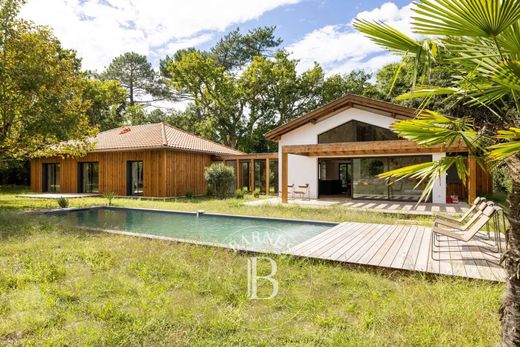 Luxury home in Moliets-et-Maa, Landes