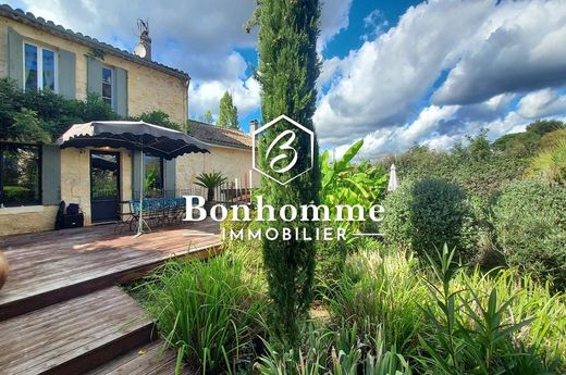 Saint-Caprais-de-Bordeaux, Girondeの高級住宅