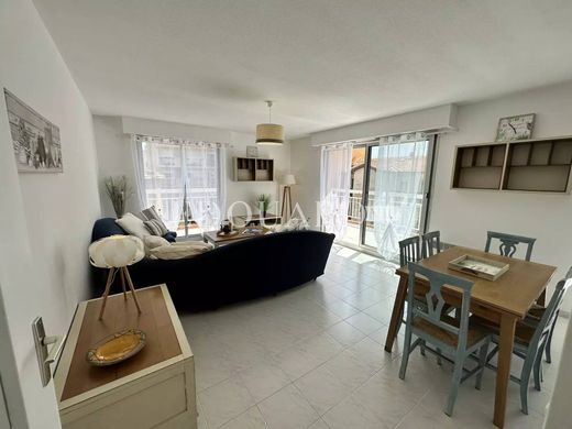 Apartment / Etagenwohnung in Menton, Alpes-Maritimes