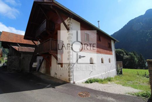 منزل ﻓﻲ Thônes, Haute-Savoie
