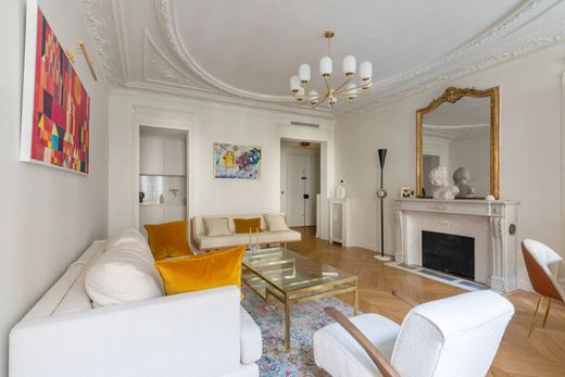 套间/公寓  Champs-Elysées, Madeleine, Triangle d’or, Paris