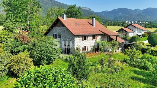 Casa di lusso a Échenevex, Ain