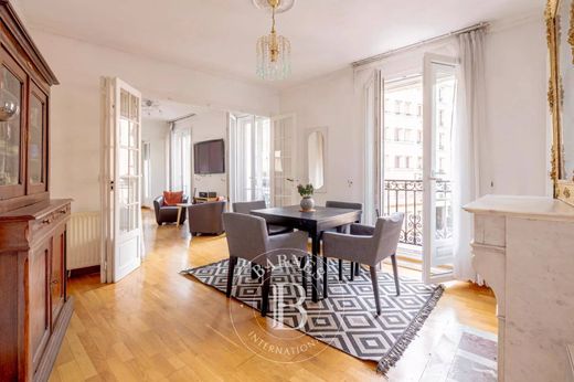 Apartment / Etagenwohnung in Sorbonne, Jardin des Plantes, Saint-Victor, Paris