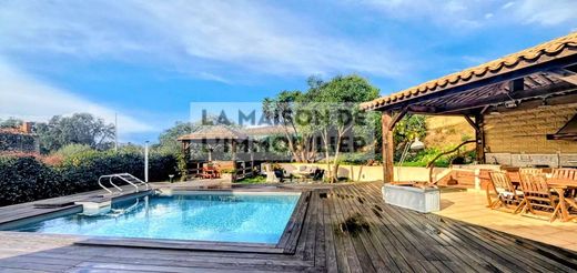 Villa a Sainte-Lucie de Porto-Vecchio, Corsica del Sud